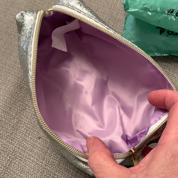 NWT Iridescent Sparkle Cosmetic Bag Zipper Bag - Picture 7 of 13